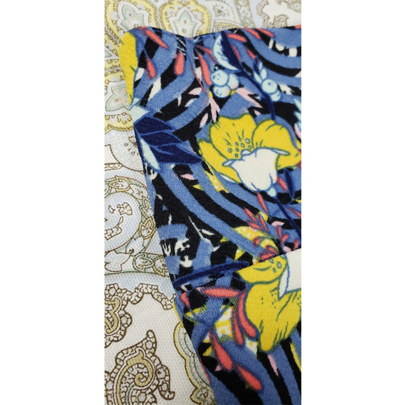 LuLaRoe Floral Skirt Sz Large NWT - Picture 2 of 3